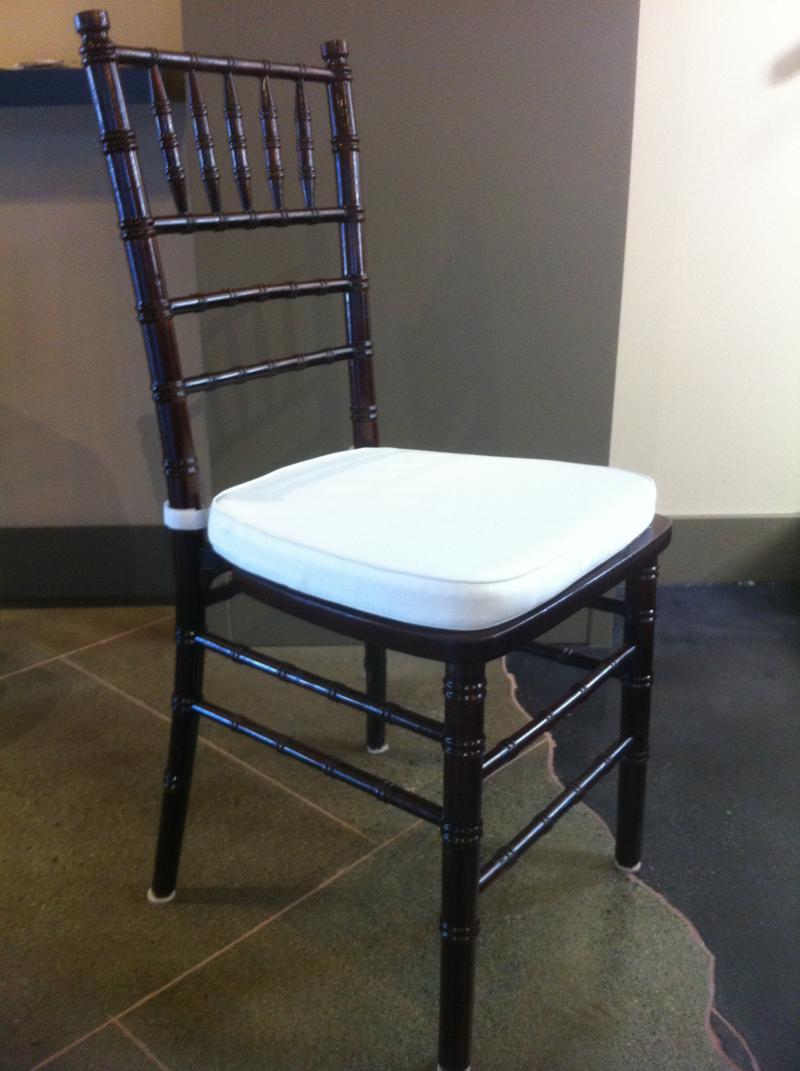 Mahogany Chivari with Ivory Cushion